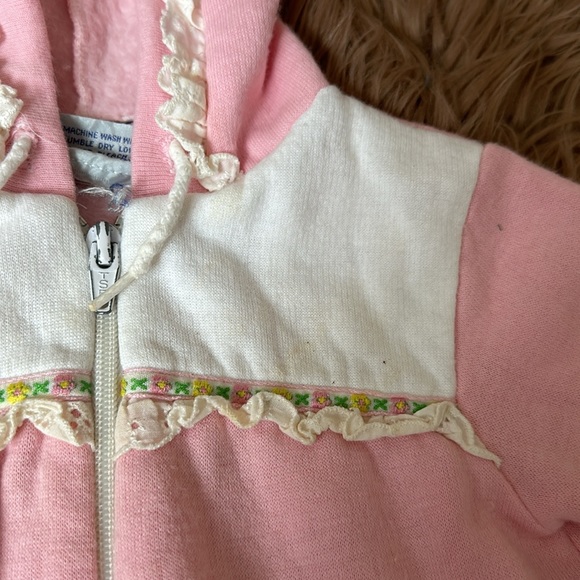 Adorable toddler girls ruffle frilly pink vintage hoodie - Picture 3 of 6